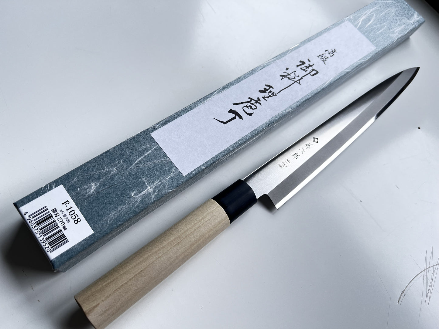 Yanagiba Tojiro 27cm - Inox Molibdênio Vanádio