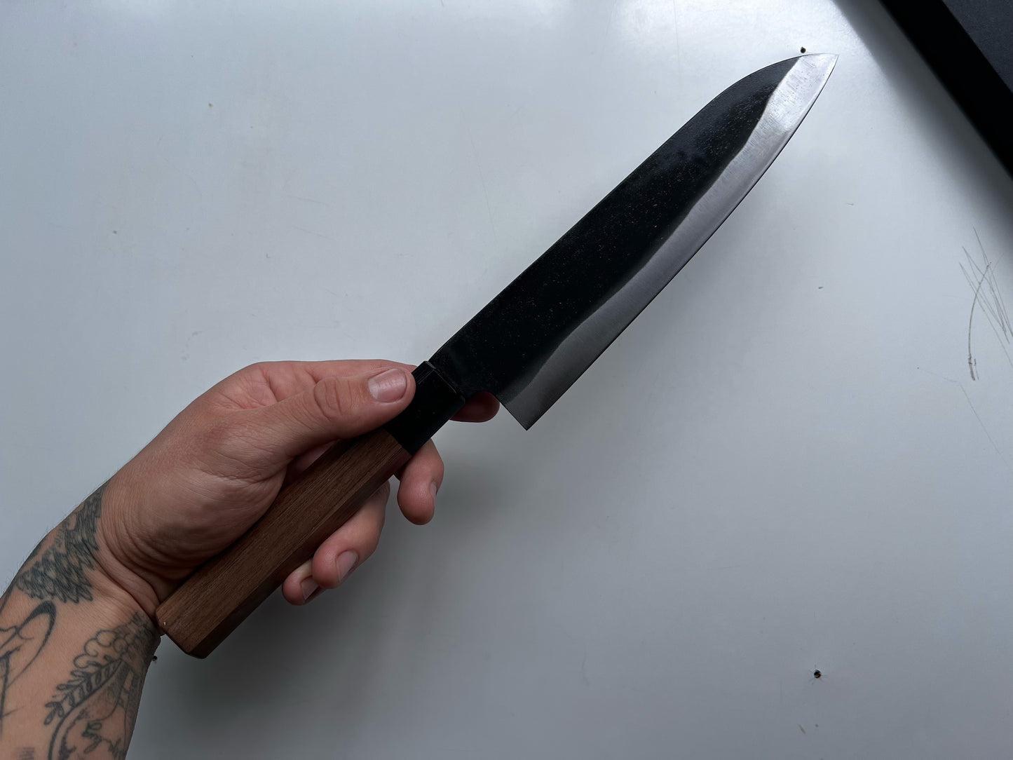 Cuchillo japonés Gyuto – Acero Aogami – Mango de madera de nogal – 21 cm