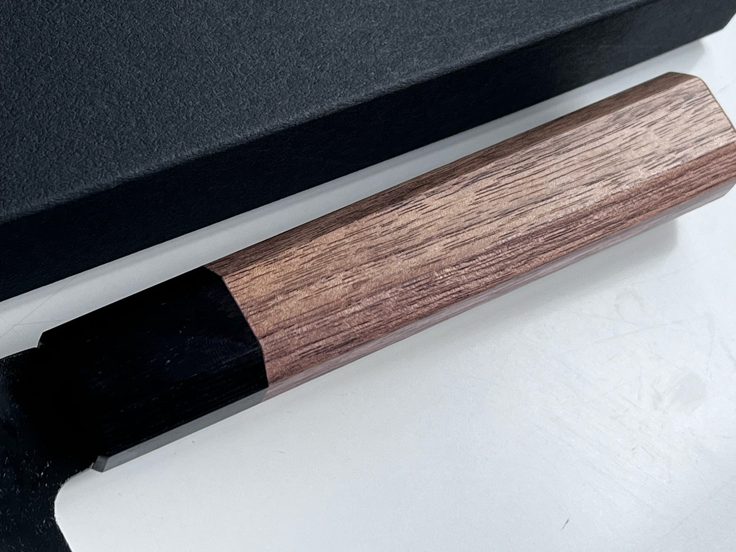 Cuchillo japonés Gyuto – Acero Aogami – Mango de madera de nogal – 21 cm