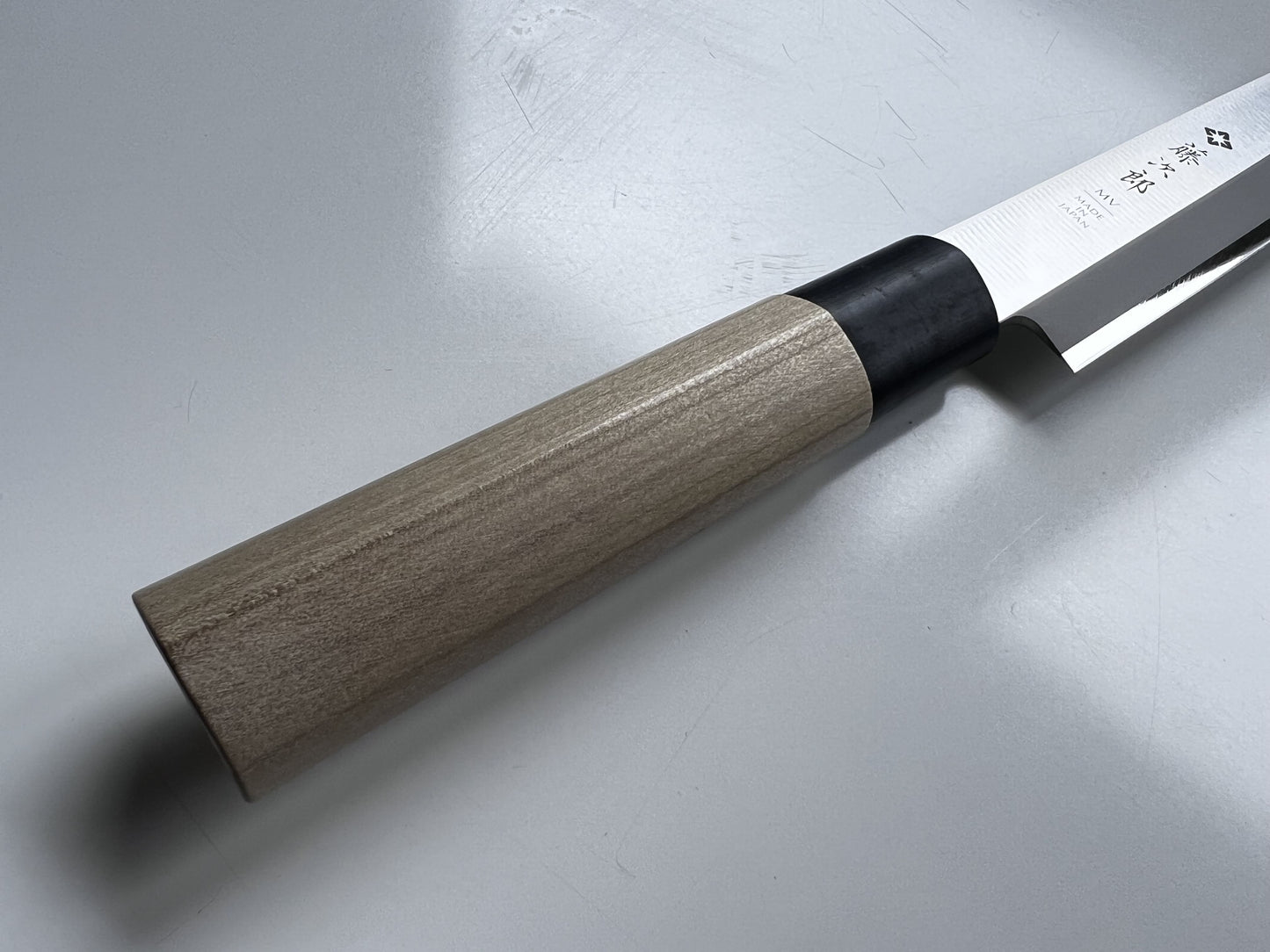 Yanagiba Tojiro 24cm - Acero inoxidable molibdeno vanadio